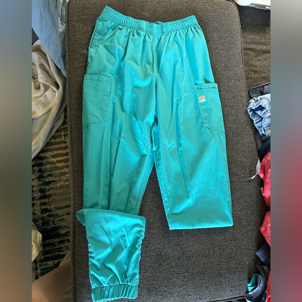 Buttersoft brand women’s jogger scrub pants.